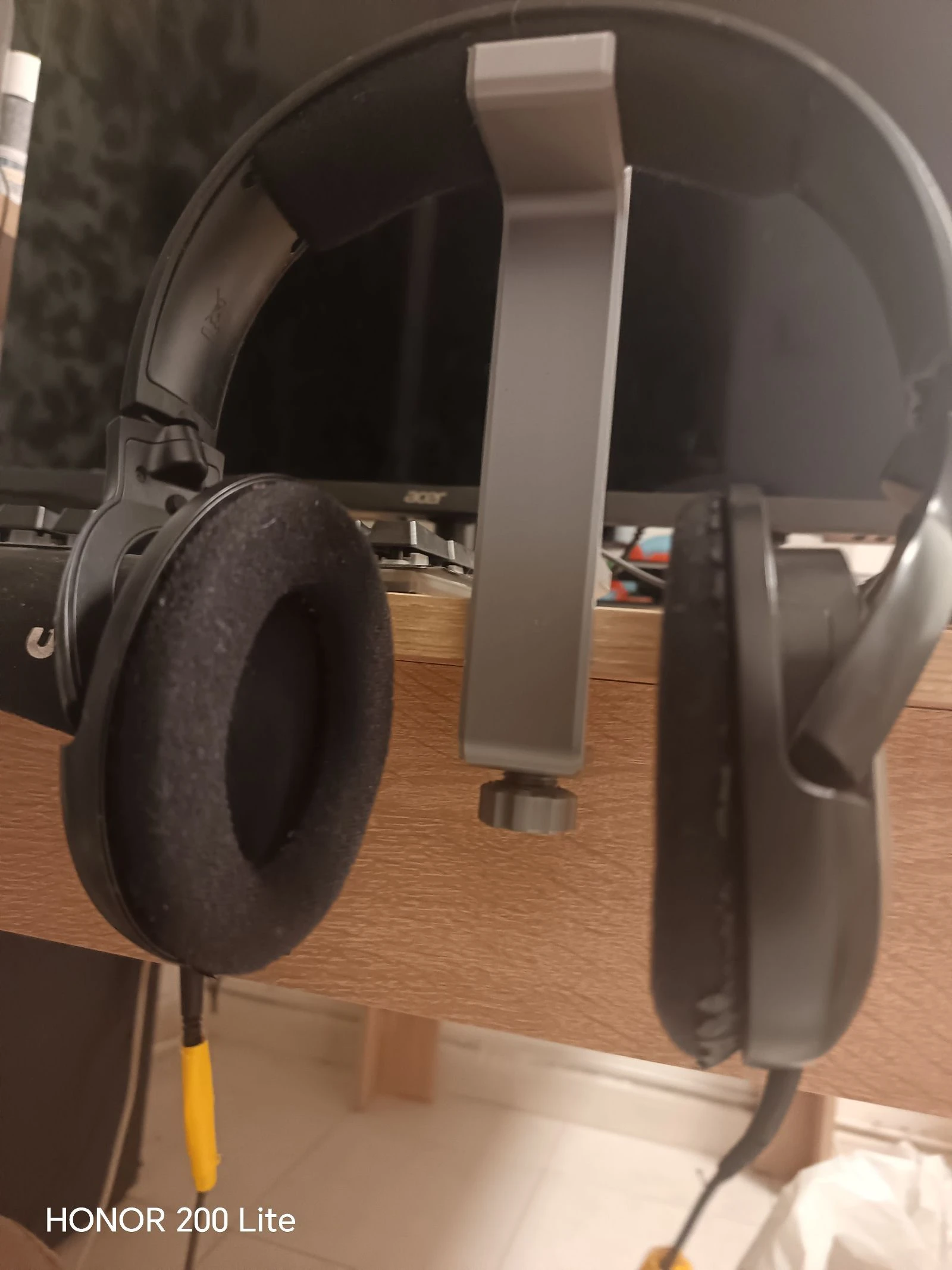 Headphone stand – photo 2
